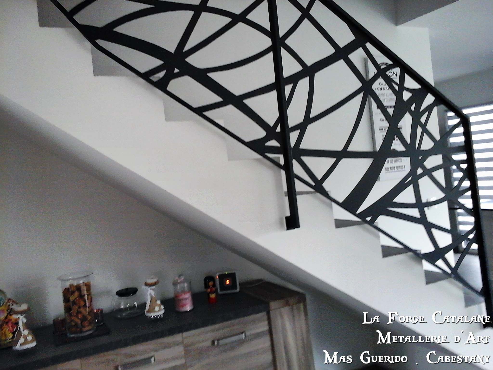 garde corps decoupe laser tube carre forge catalane 4.jpg